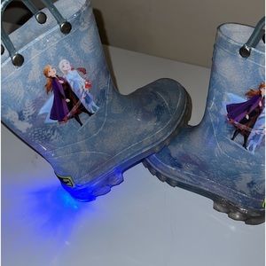 Western Chief Frozen Light up rain boots size 11 good condition